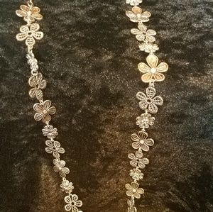 Daisy Necklace